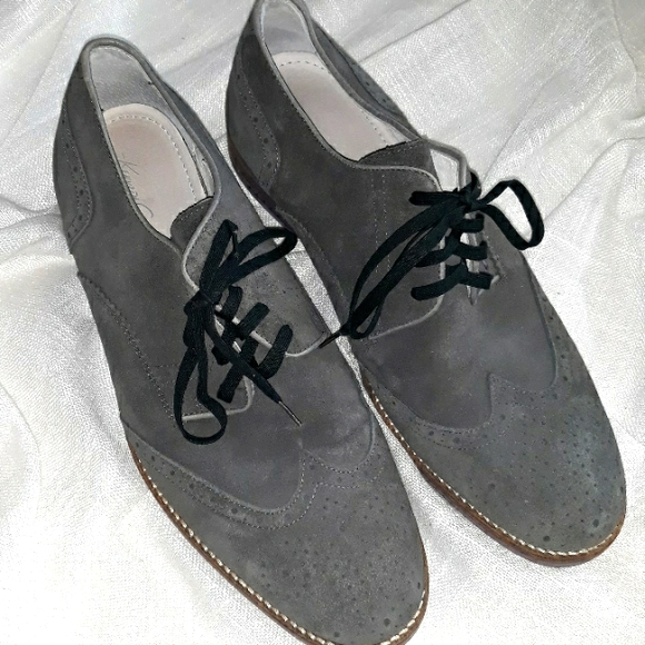 Kenneth Cole Social Gathering grey suede wing tip laced shoes. Size 10 - Picture 1 of 10